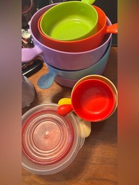 COLOURFUL MICROWAVABLE BOWLS - SET OF 10 (some wear)